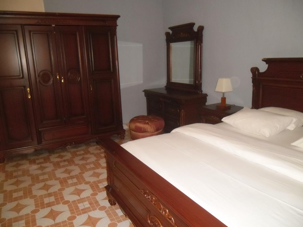 Hotel Vivi Palace マタディ エクステリア 写真