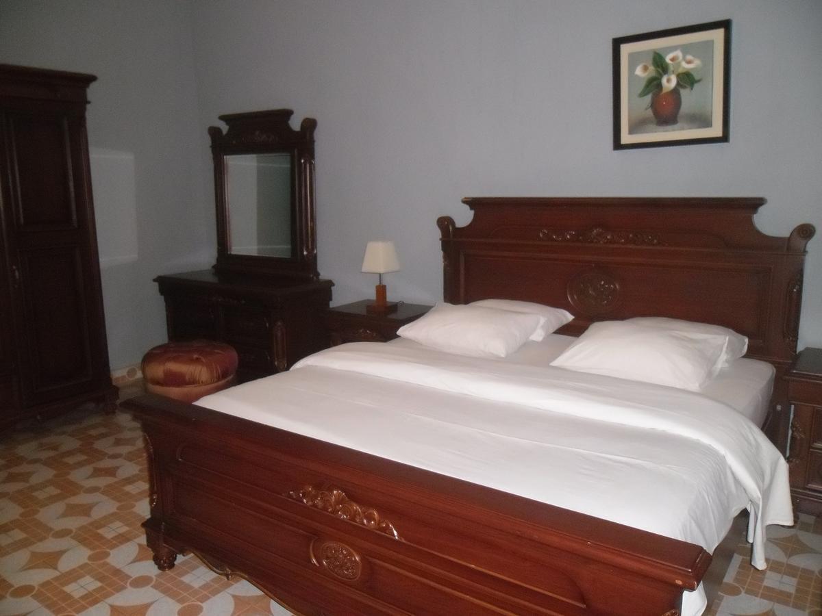 Hotel Vivi Palace マタディ エクステリア 写真
