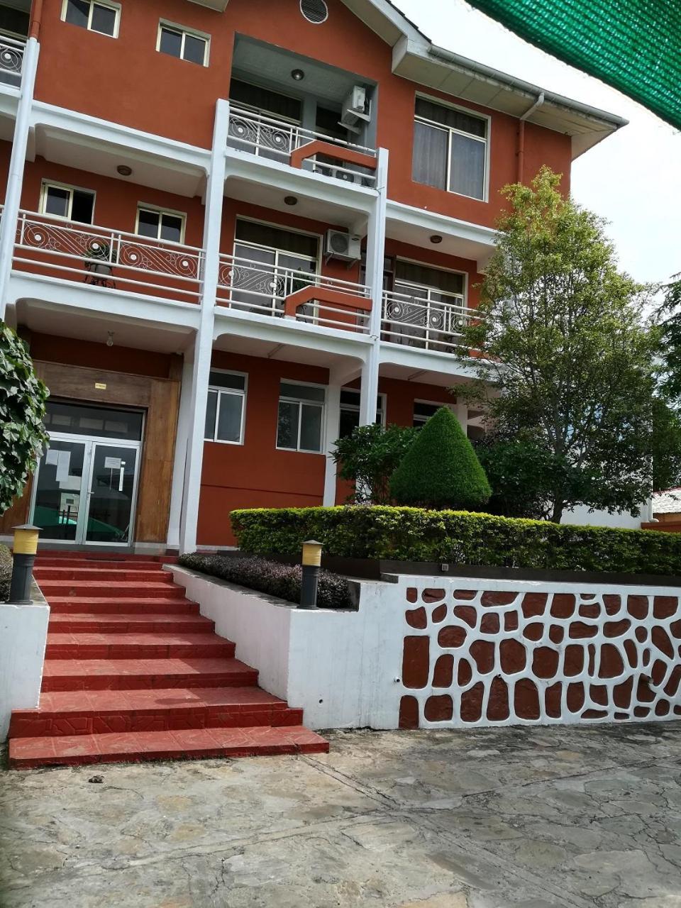 Hotel Vivi Palace マタディ エクステリア 写真